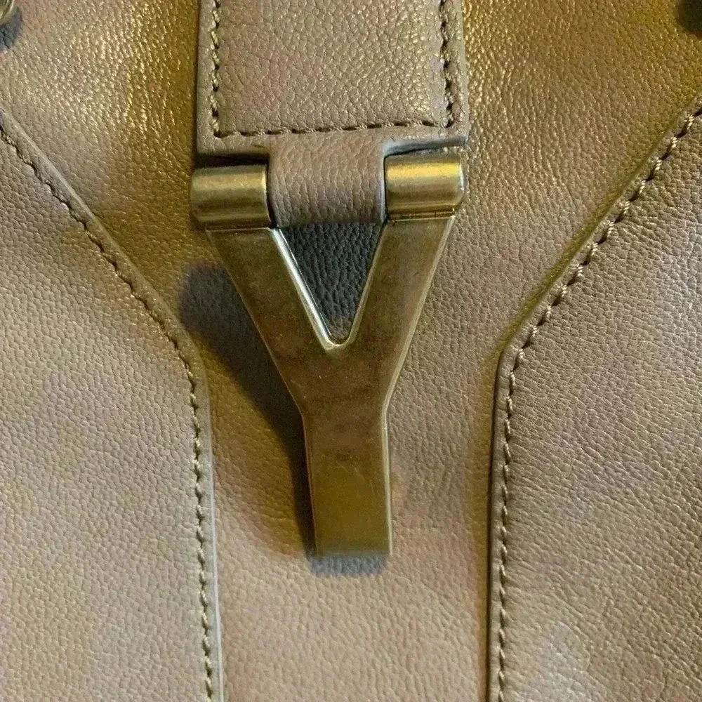 YVES SAINT LAURENT YSL Y Line Cabas Chic Leather Hand Bag Brown Used.